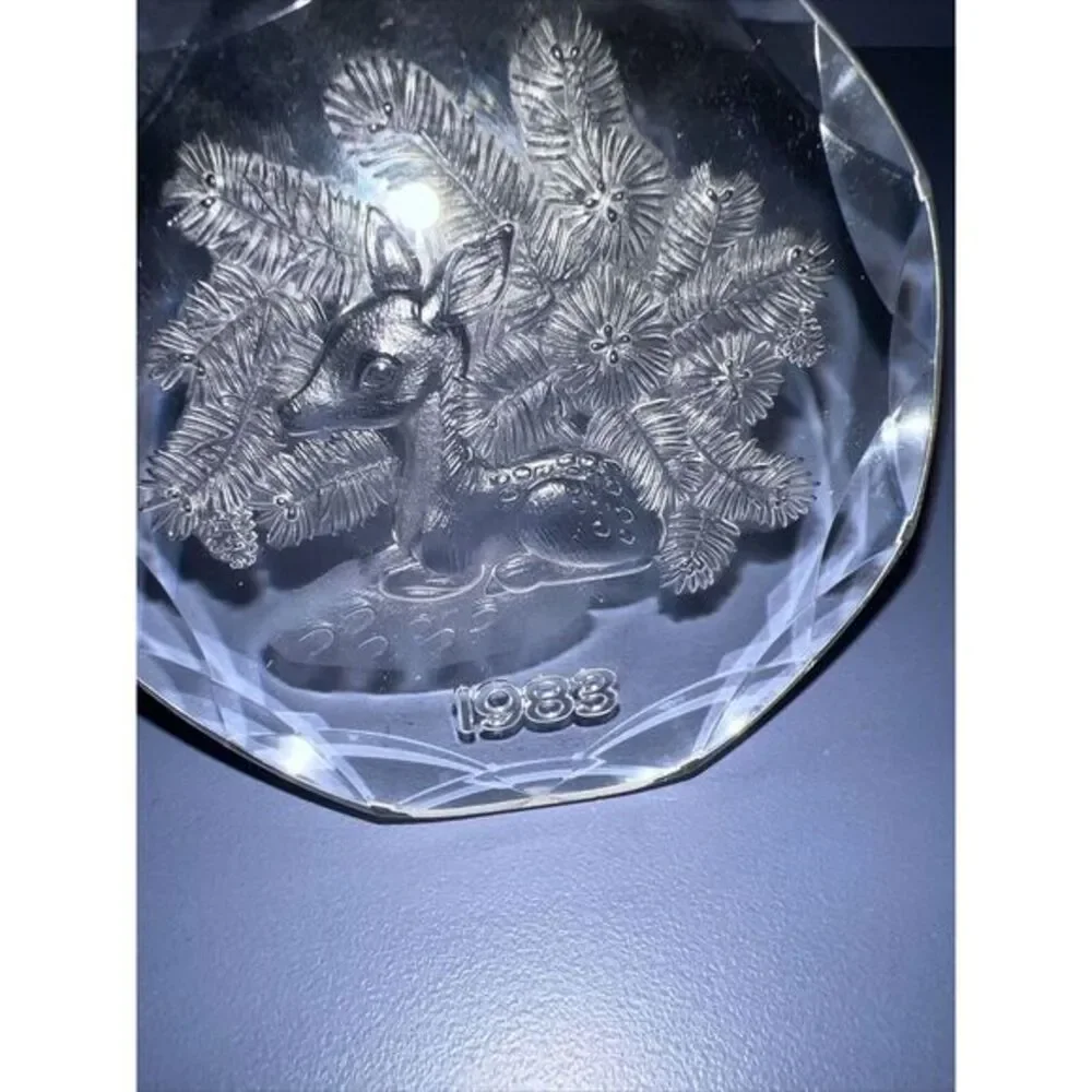 1983 Christmas Treasures‎ Collector Ornament Deer Fawn Clear Acrylic 3 1/2 Inch